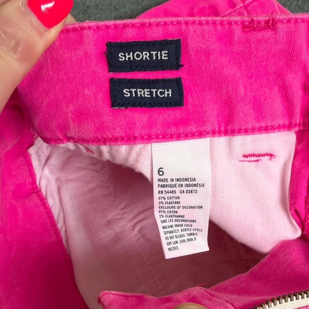 American Eagle Outfitters Bright Pink Shorts - Picture 4 of 4